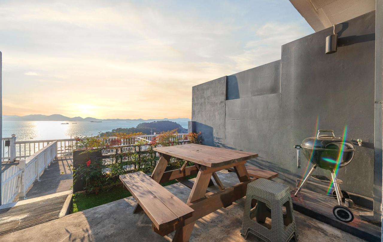 Namhae Whale'S Dream Villa Exterior foto