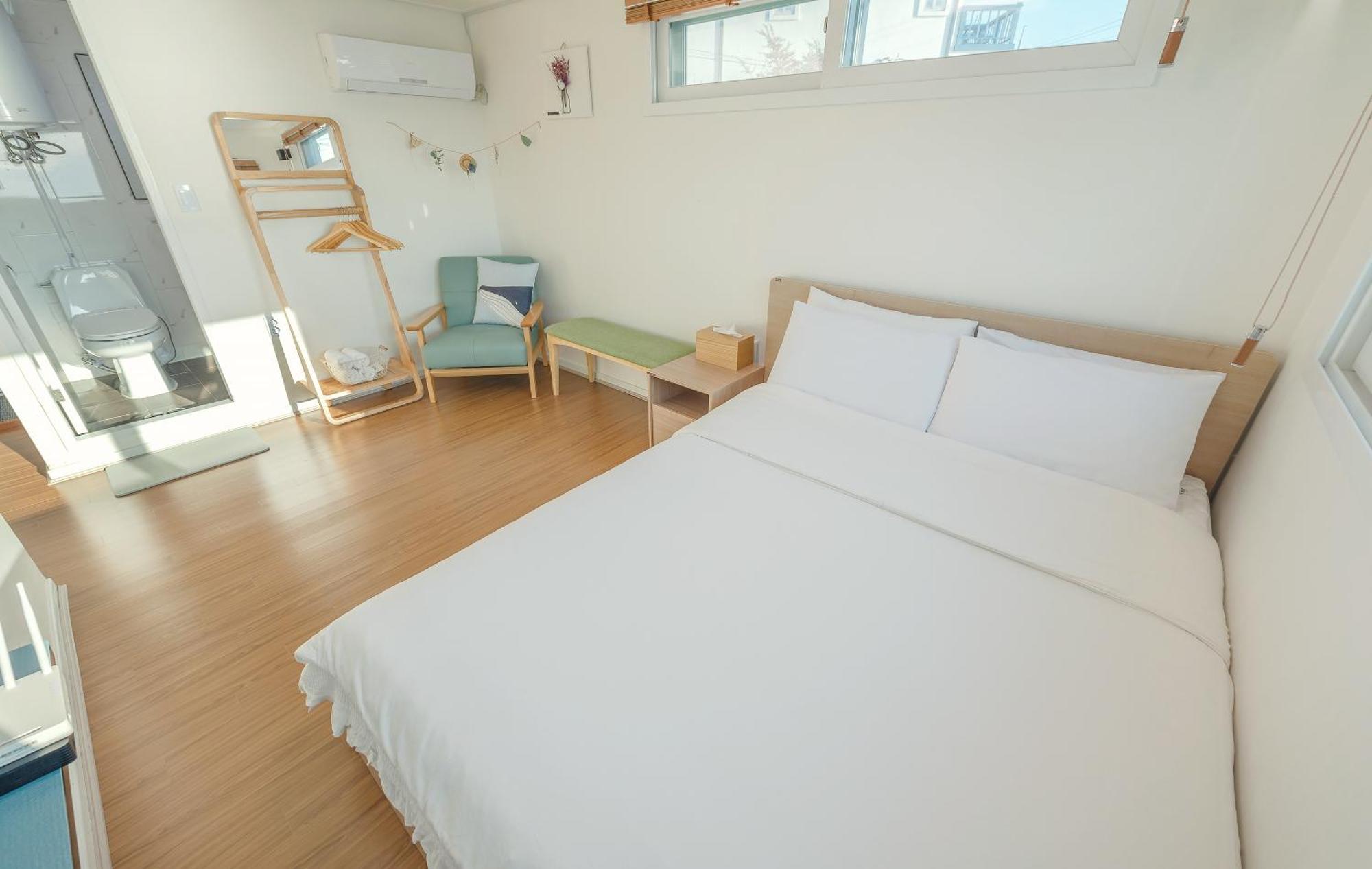 Namhae Whale'S Dream Villa Cameră foto