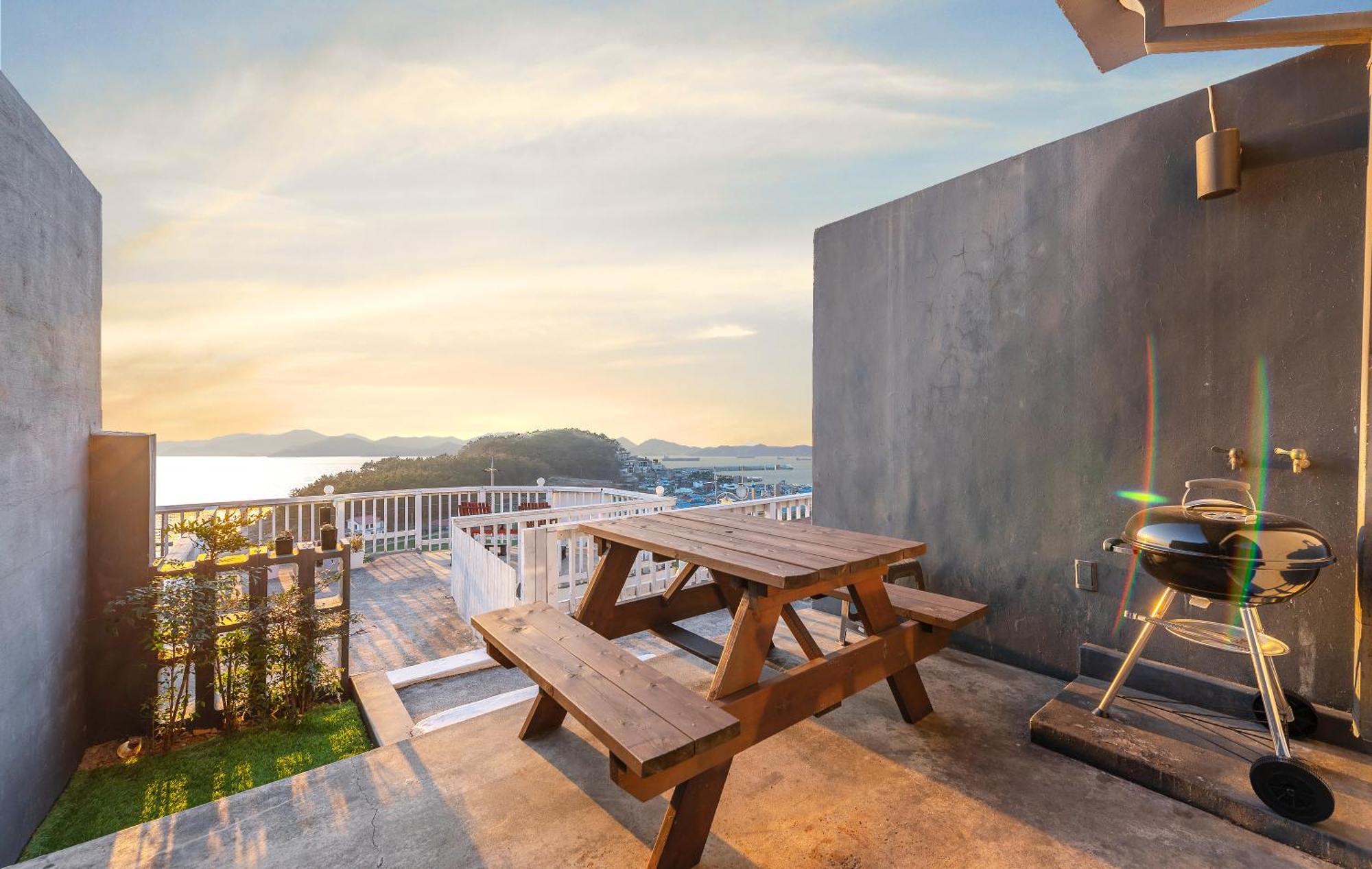 Namhae Whale'S Dream Villa Cameră foto