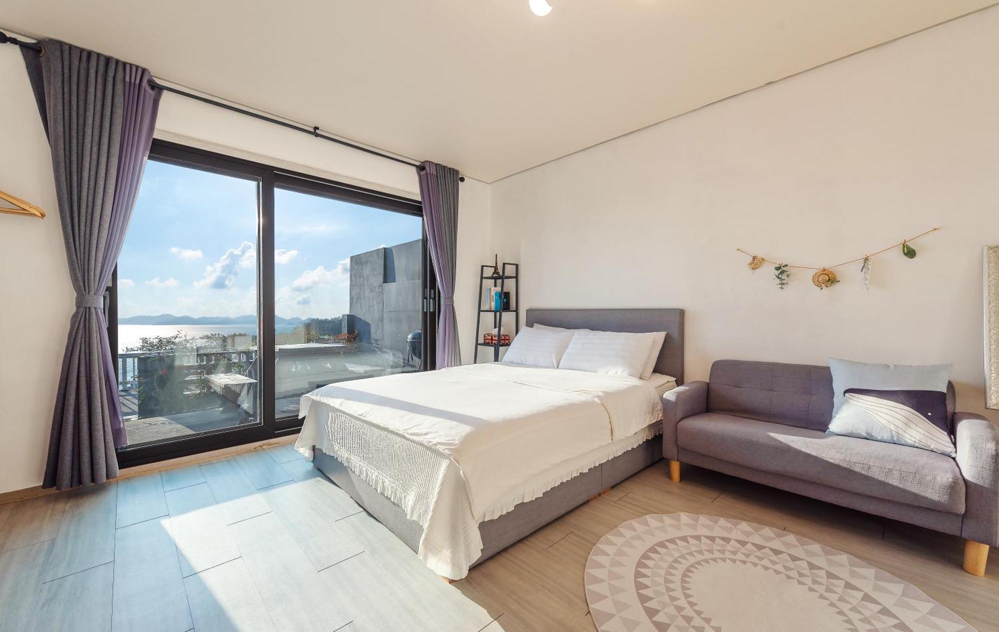 Namhae Whale'S Dream Villa Cameră foto