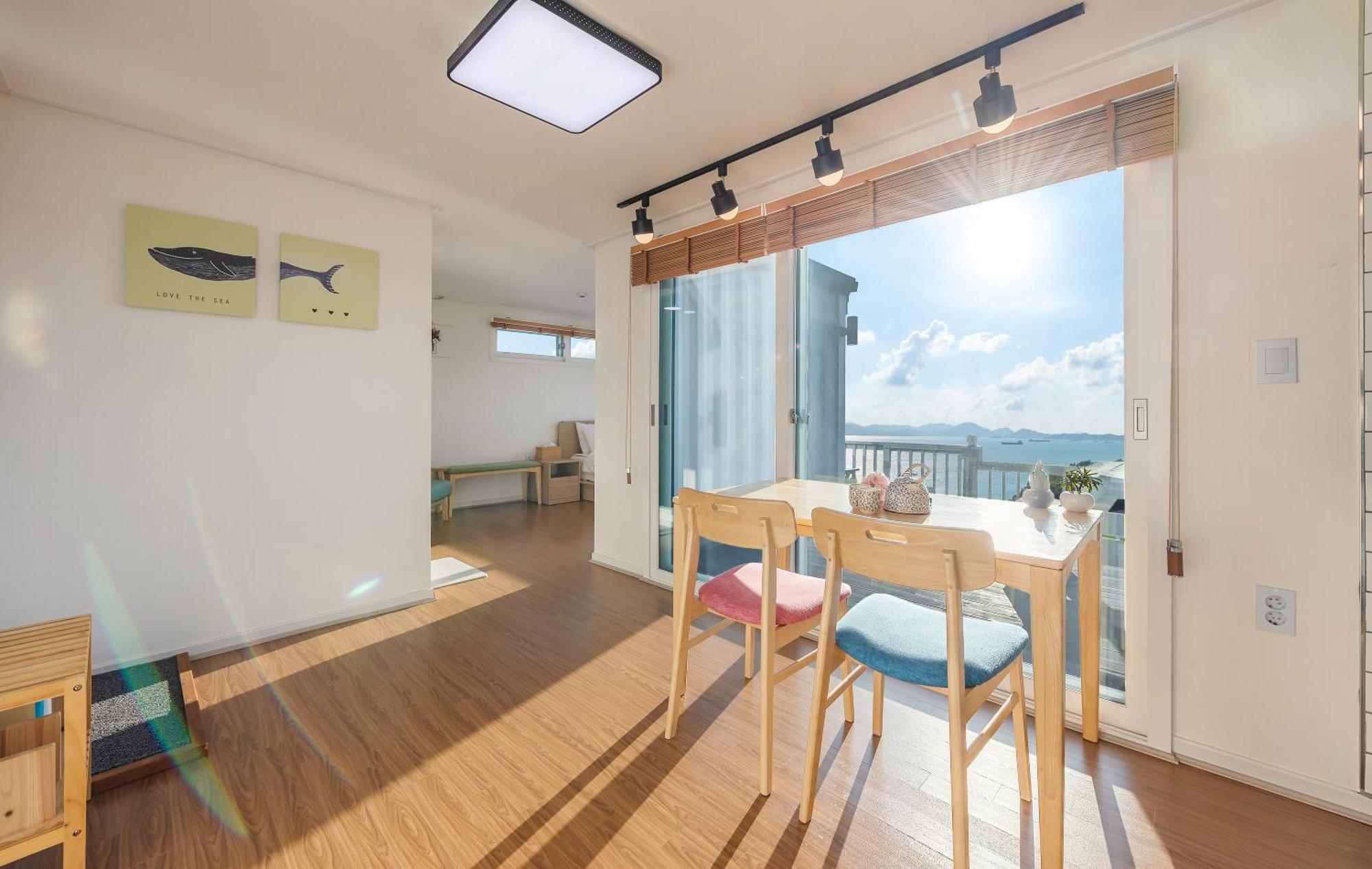 Namhae Whale'S Dream Villa Cameră foto