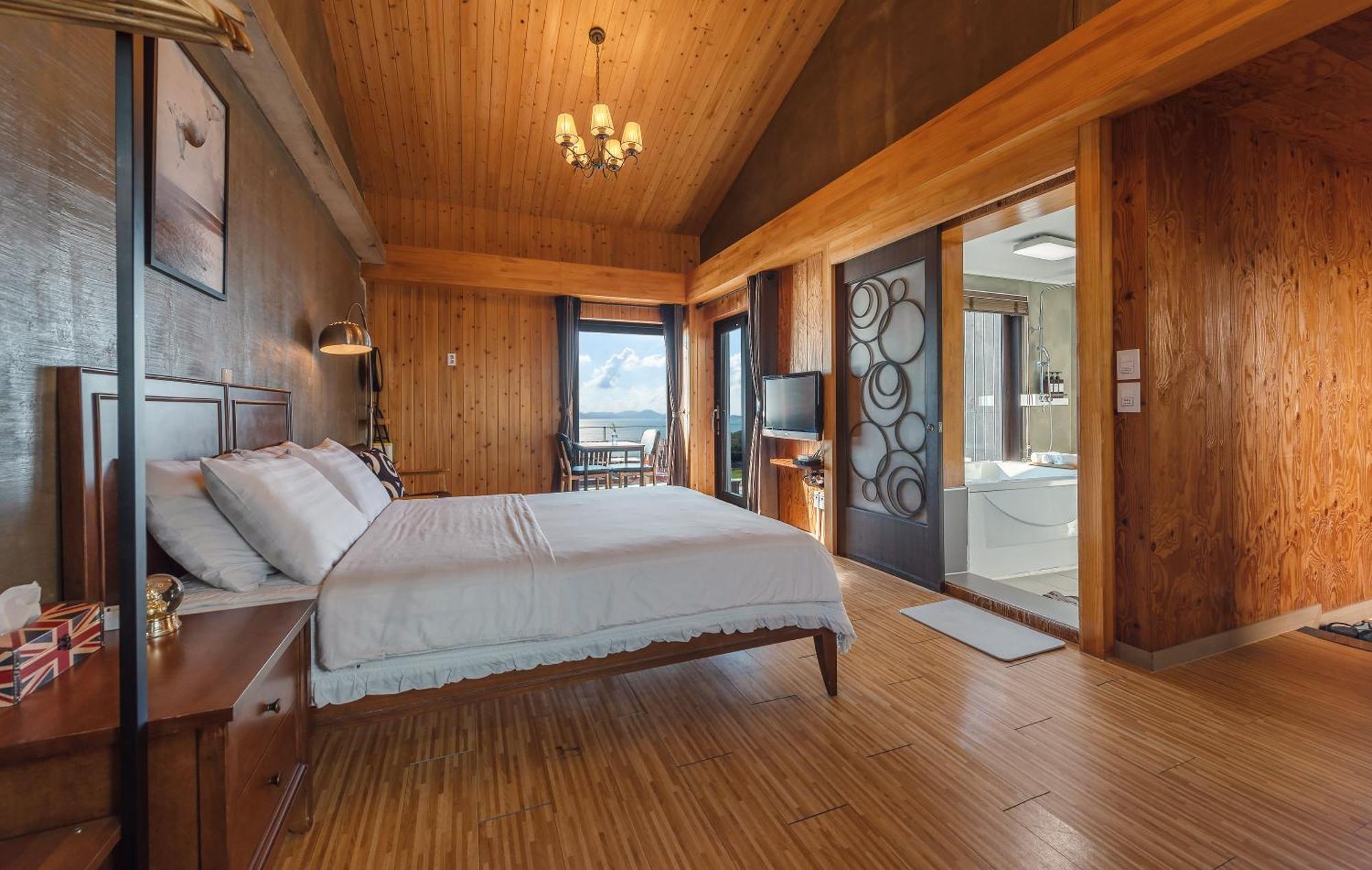 Namhae Whale'S Dream Villa Cameră foto