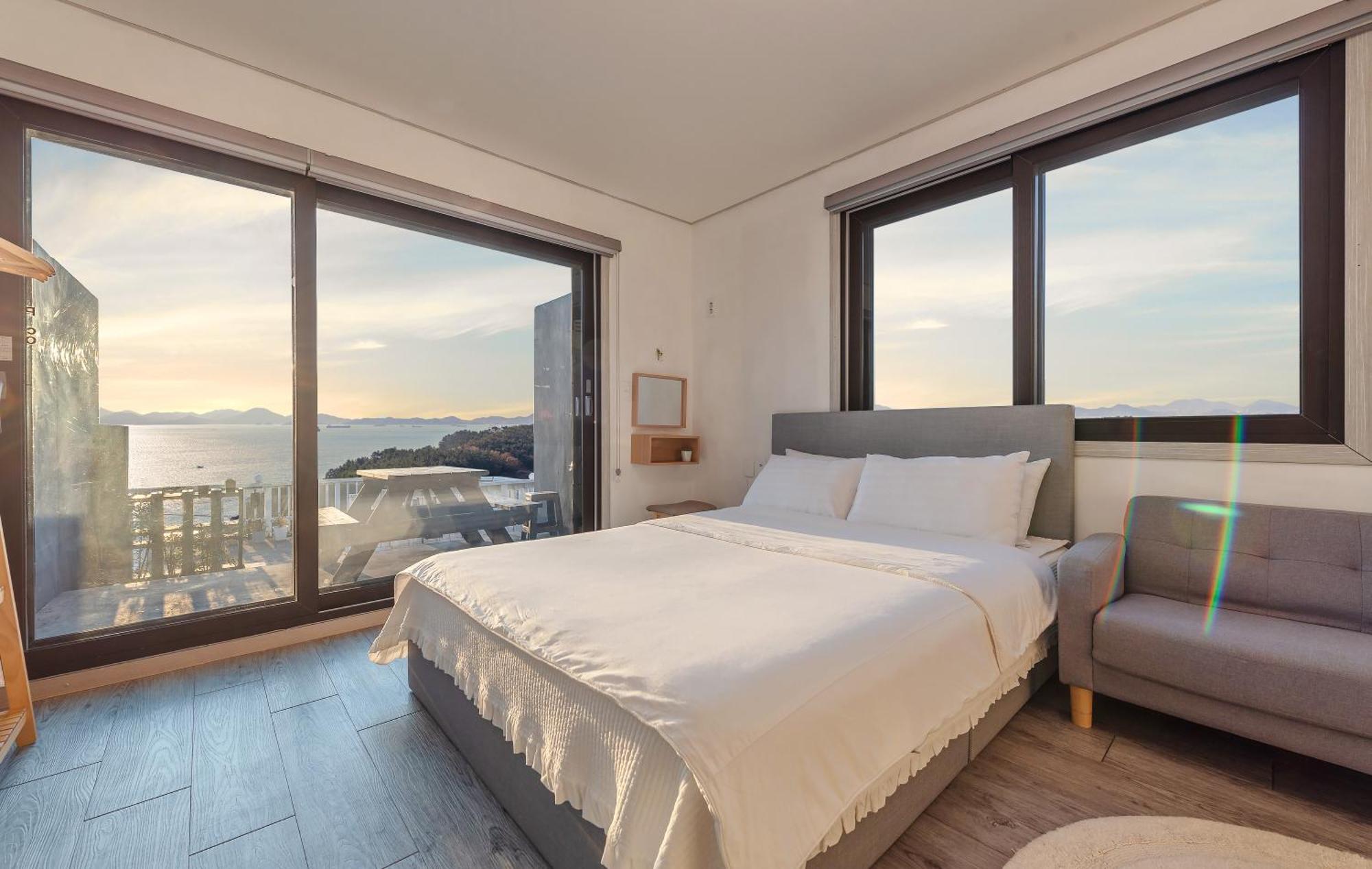Namhae Whale'S Dream Villa Cameră foto