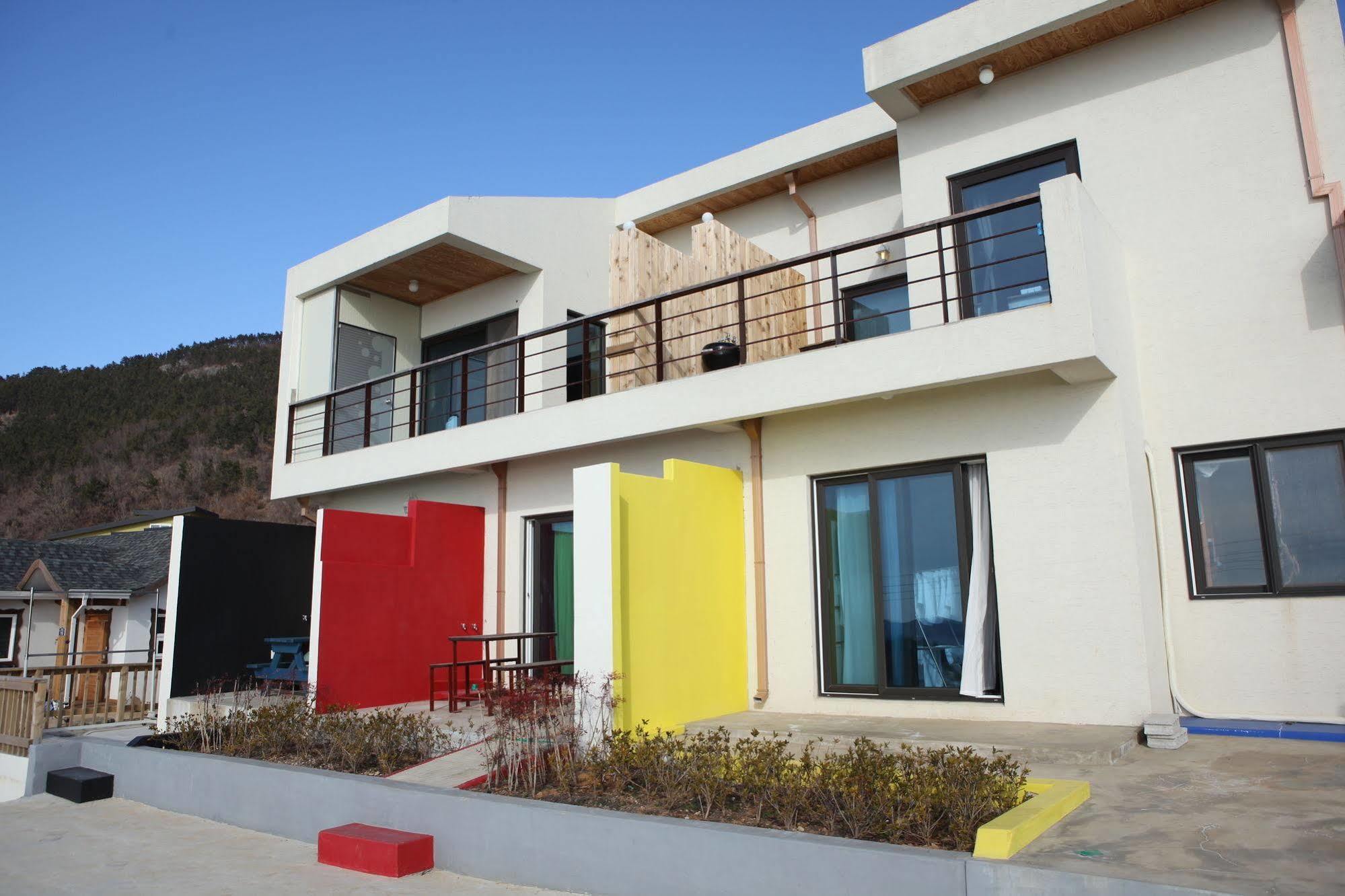 Namhae Whale'S Dream Villa Exterior foto