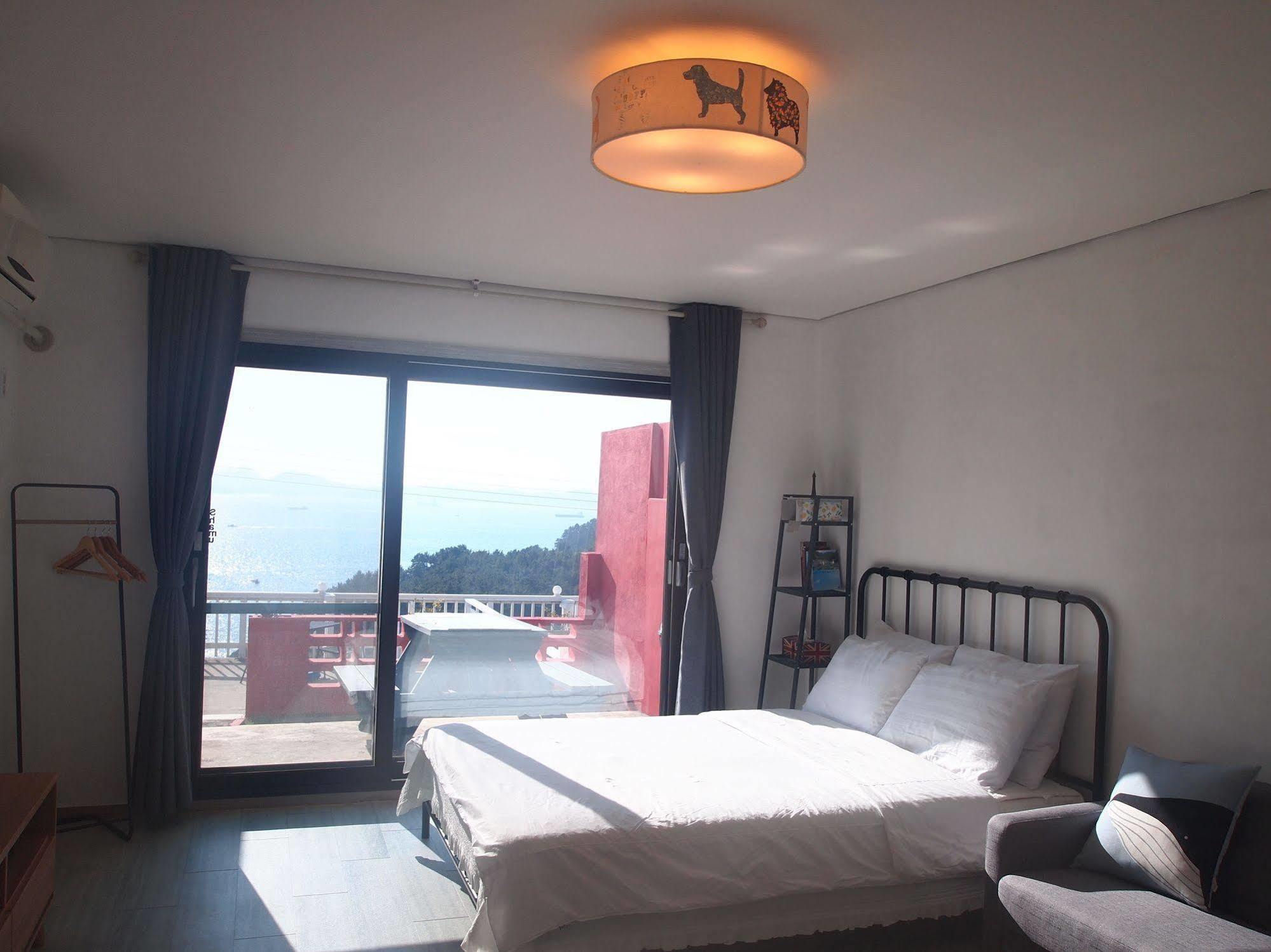 Namhae Whale'S Dream Villa Exterior foto